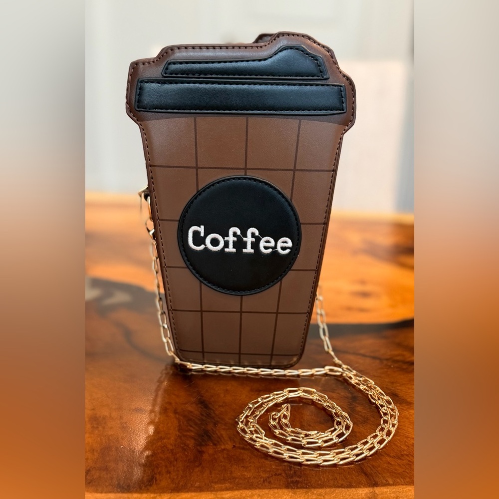 Coffee Cup Novelty Crossbody Bag - Brown & Black w Gold Chain NWOT ‼️Fits Phone
